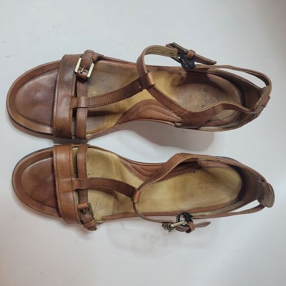 Ecco Brown Leather T-Strap Heeled Sandals - Picture 5 of 14